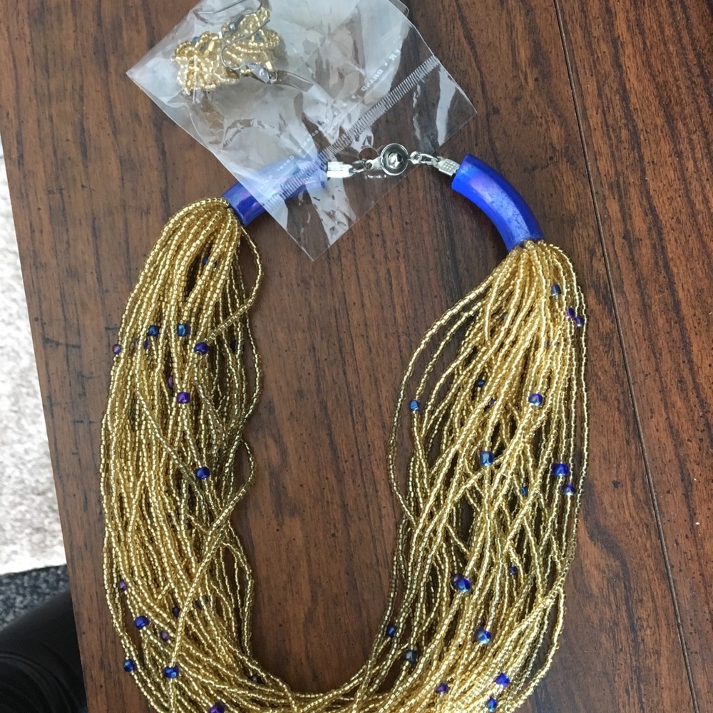 Bead necklace and earrings